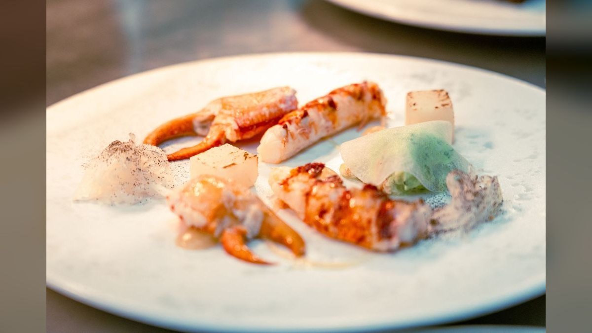 What to Wear to a Fine-Dining Restaurant in Spring in 2027