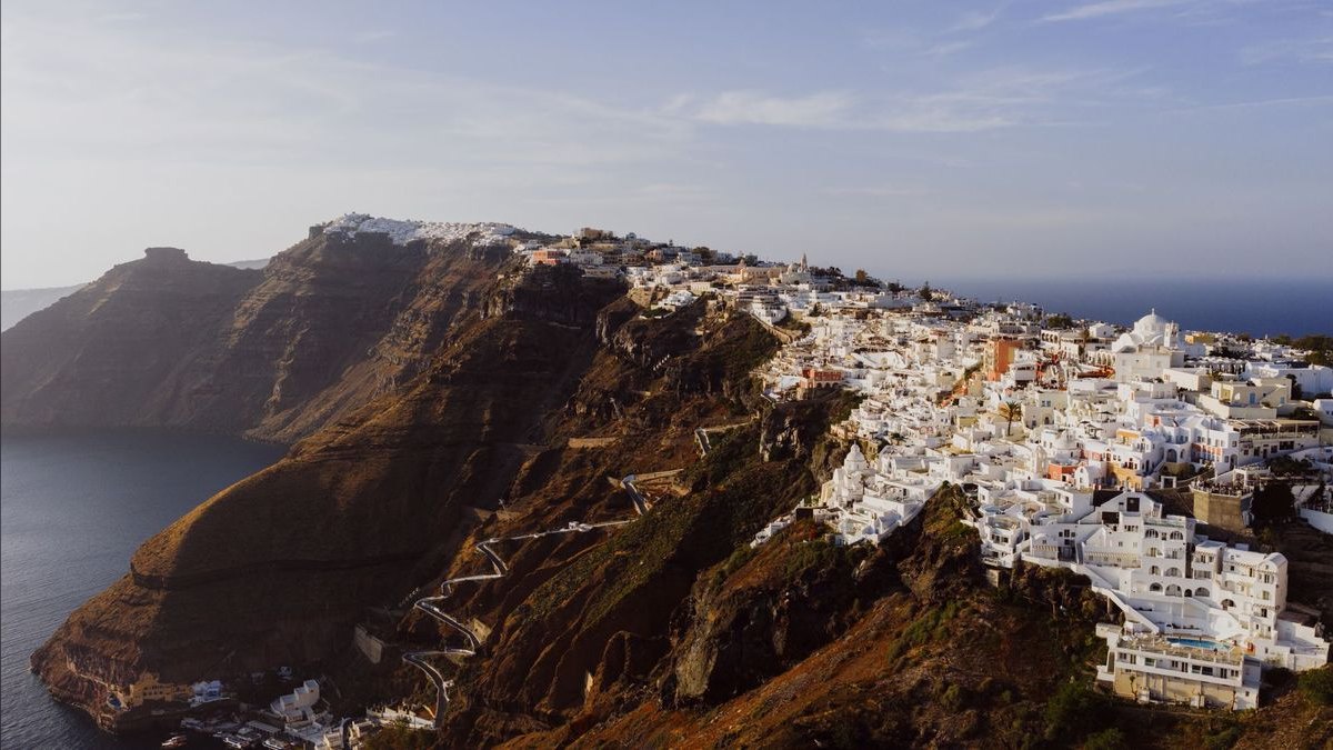 What to Wear in Santorini in 2027