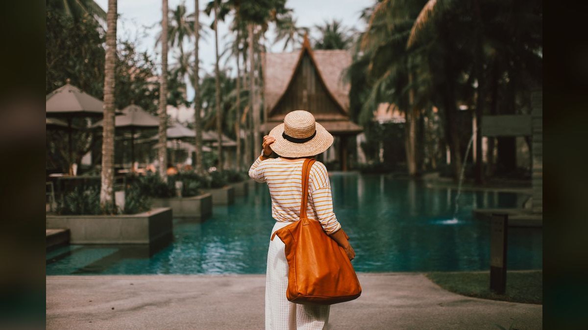 What to Wear in a Tropical Resort in Winter in 2027