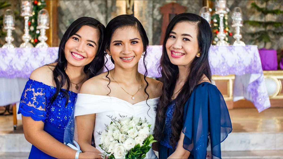What to Wear as a Maid of Honor to a Backyard Wedding in 2027