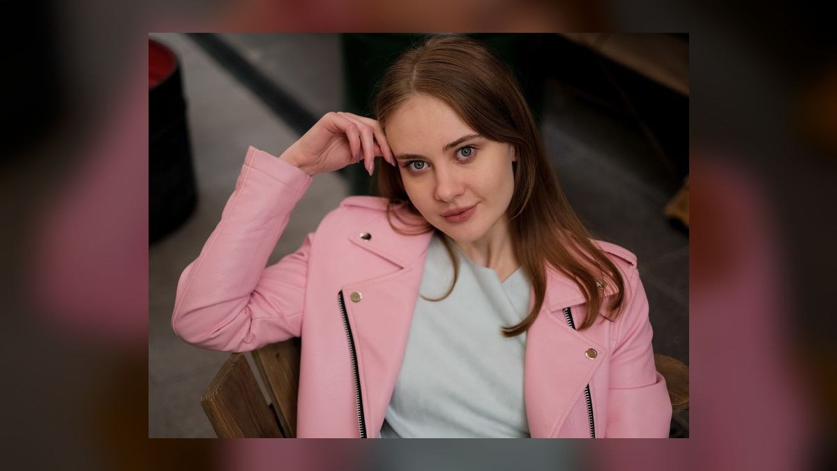 How to Wear Dusty Rose with a Leather Jacket in 2027 — figure 4