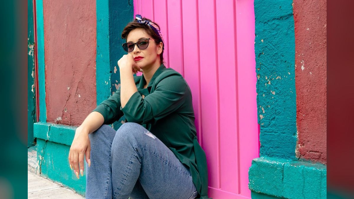 How to Wear Teal with a Blazer in 2027 — figure 1