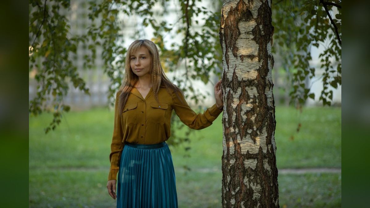 How to Wear Teal with a Pleated Skirt in 2027 — figure 4