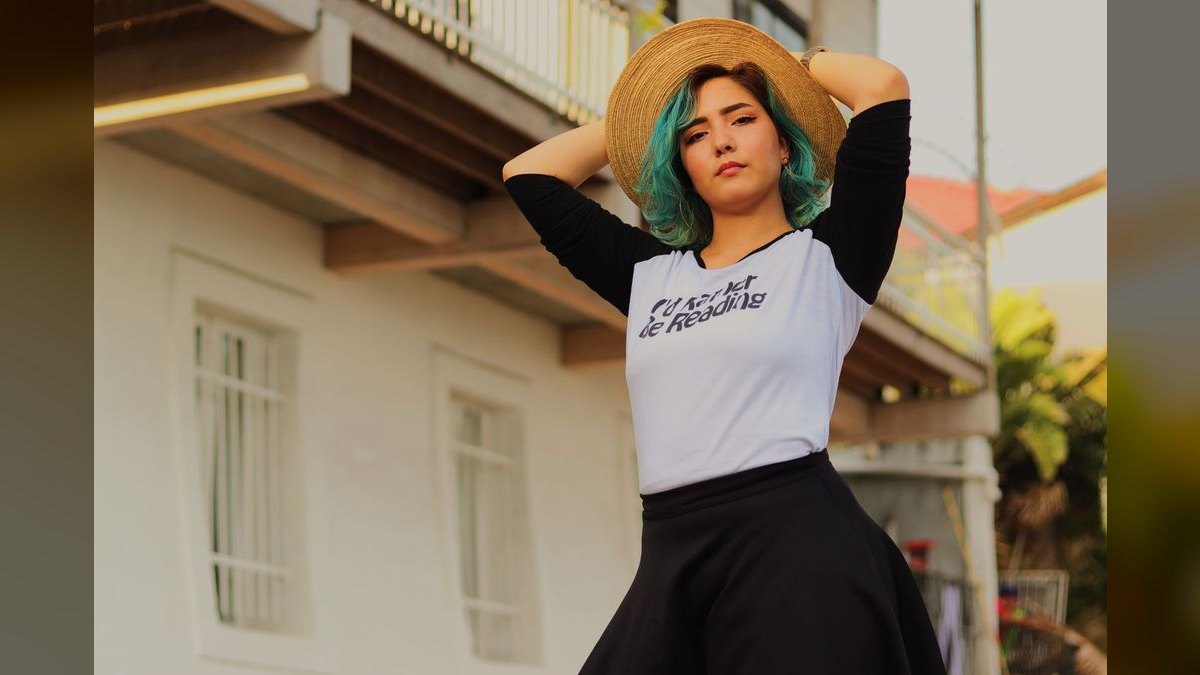 How to Wear Teal with a Pleated Skirt in 2027