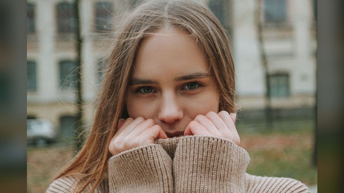 How to Wear Cream with a Turtleneck in 2027 — figure 2