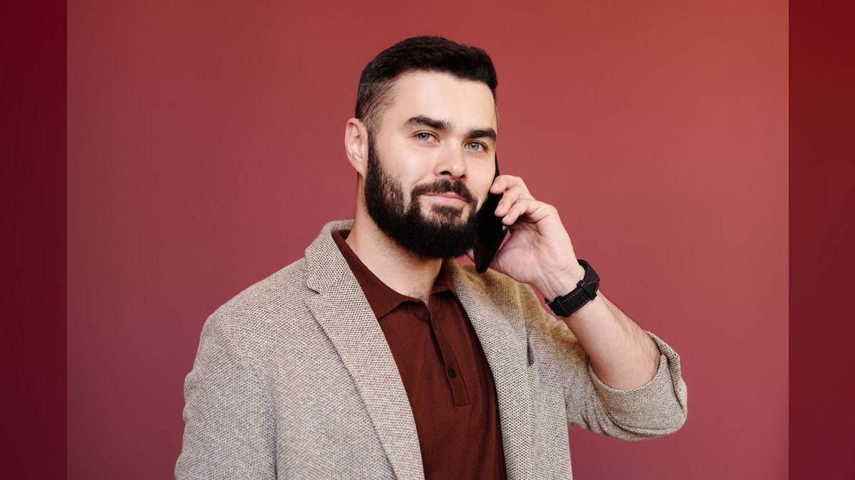 How to Wear Maroon with a Blazer in 2027