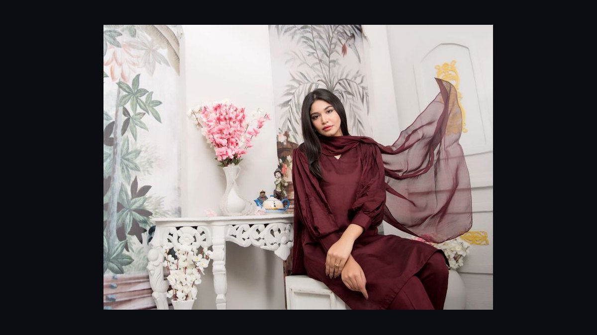 How to Wear Maroon with Linen Pants in 2027 — figure 2