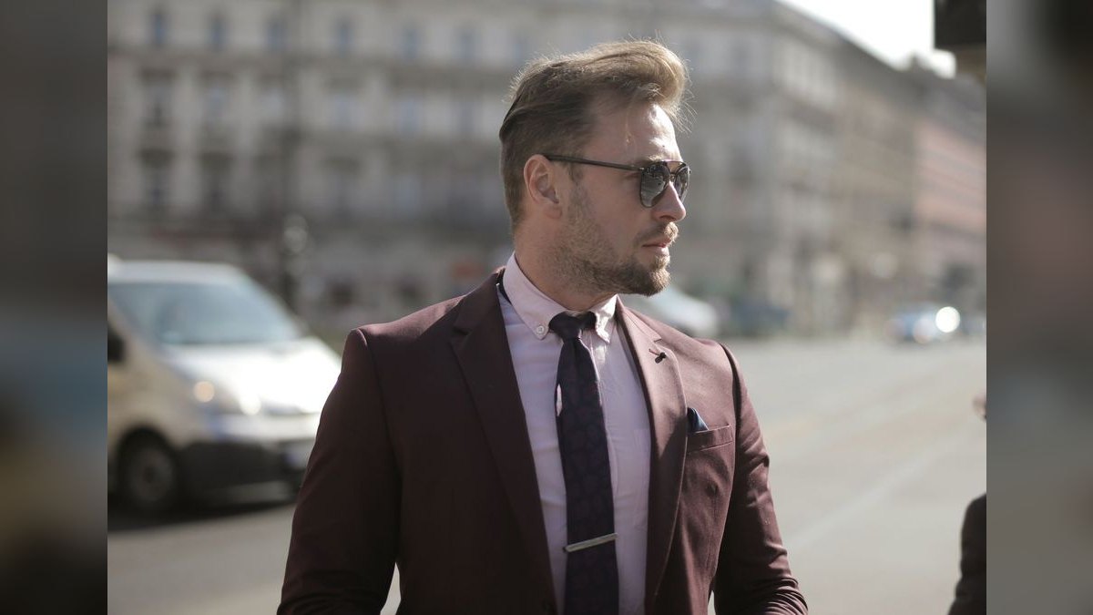 How to Wear Maroon with Cargo Pants in 2027