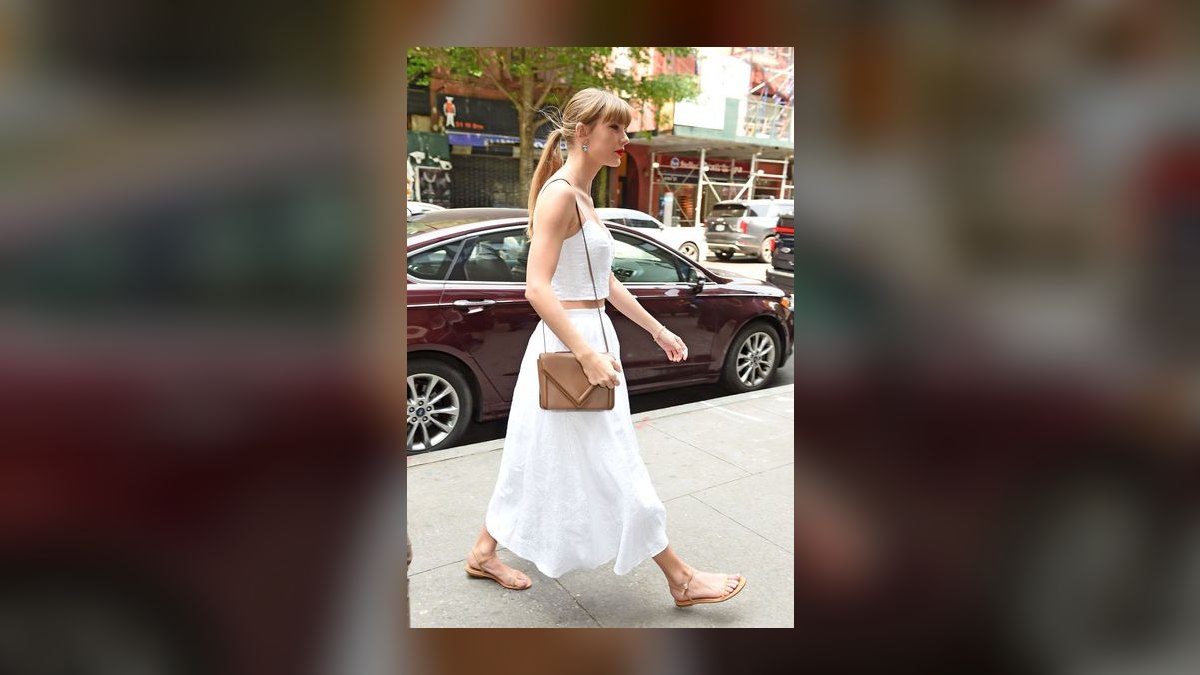 How to Wear Head-to-Toe White in Summer in 2027
