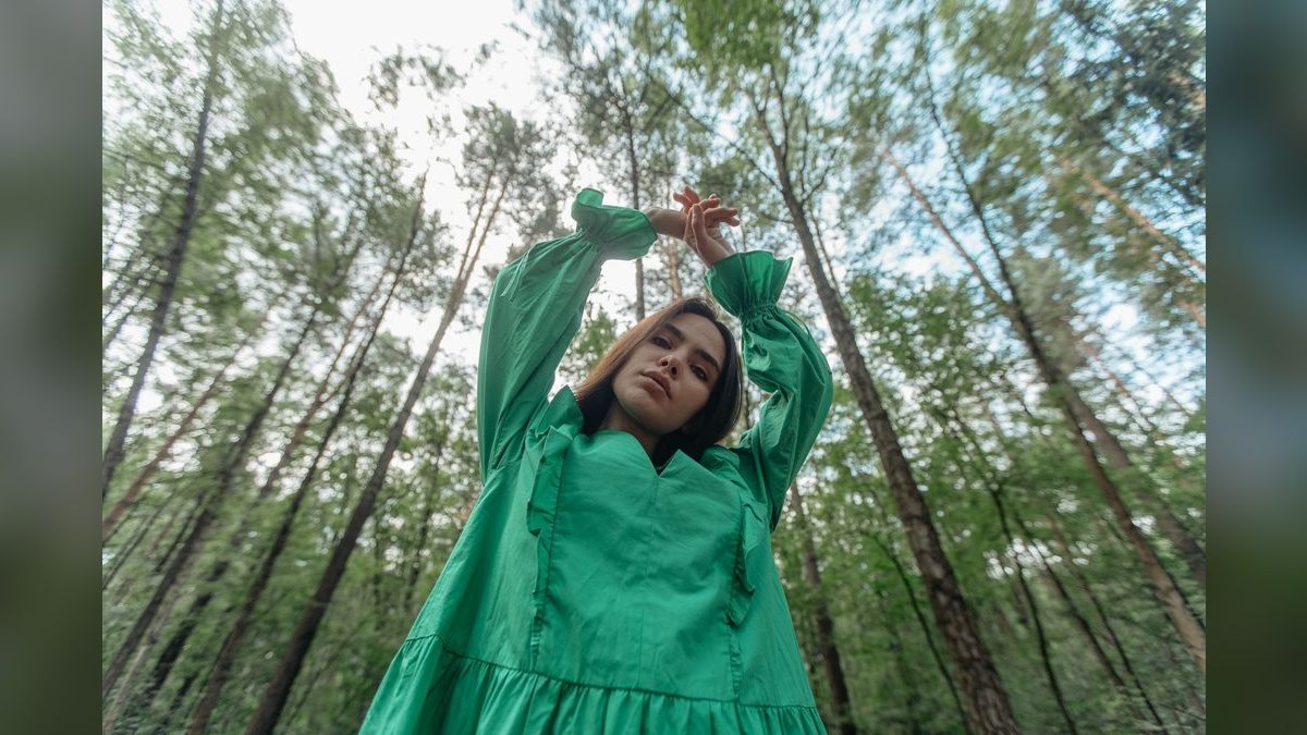 How to Wear Forest Green in Summer in 2027 — figure 5