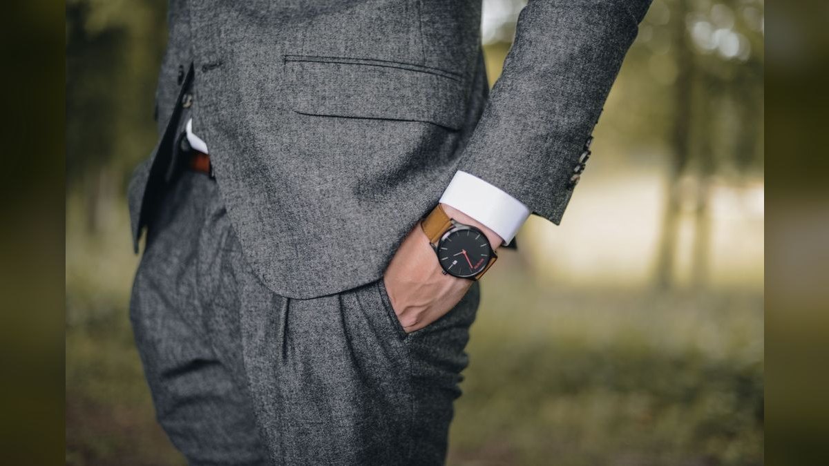 How to Wear Charcoal Gray in Summer in 2027 — figure 4