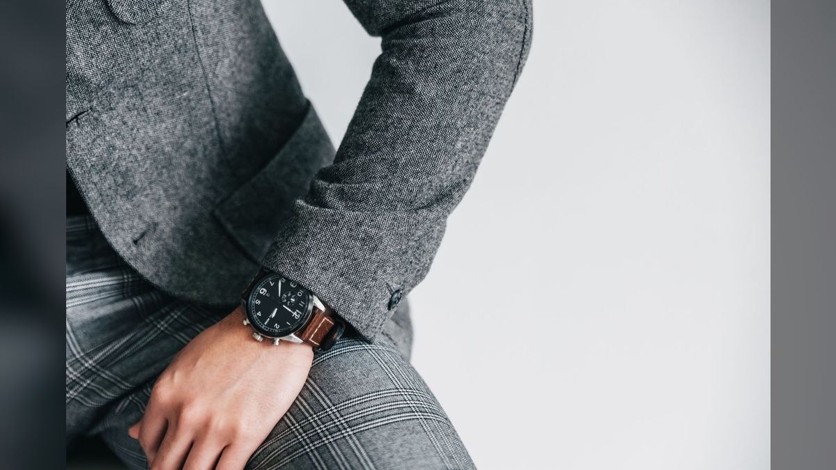 How to Wear Charcoal Gray in Fall in 2027 — figure 1