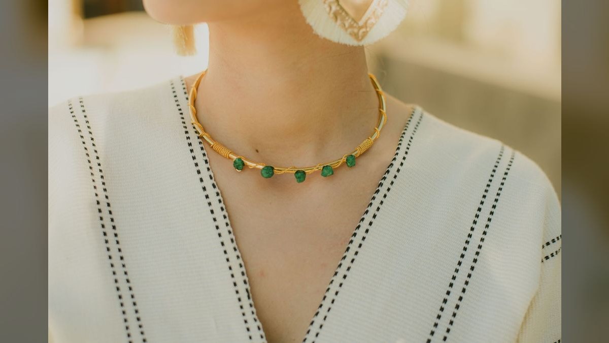 How to Wear Emerald in Summer in 2027