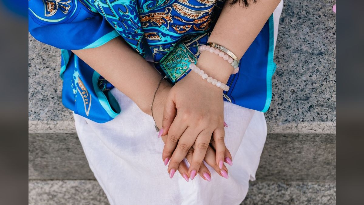 How to Wear Hot Pink in Summer in 2027 — figure 6