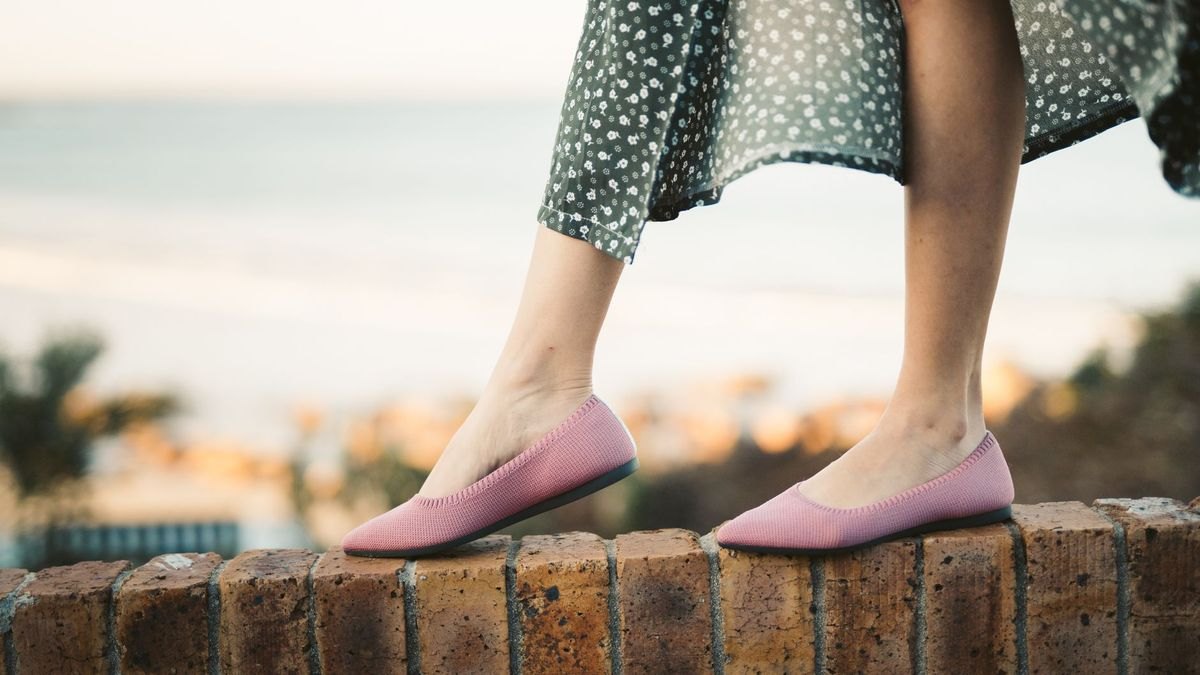 How to Wear Hot Pink in Summer in 2027