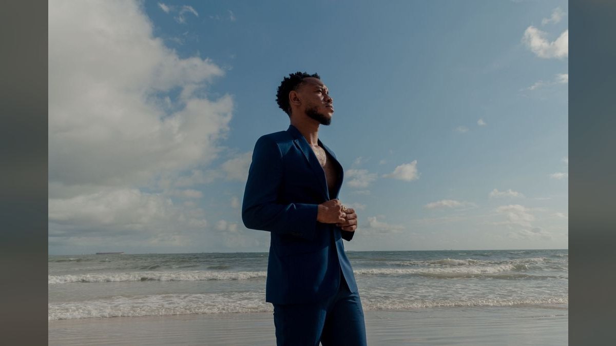 How to Style a Blue Suit in Winter in 2027 — figure 5