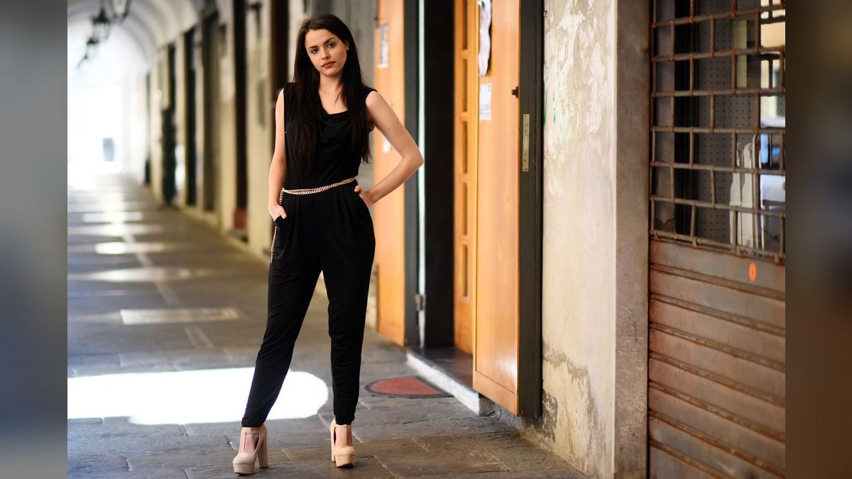 How to Style a Jumpsuit in Spring in 2027 — figure 2