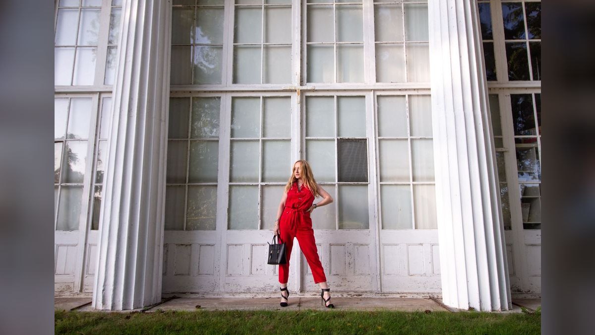 How to Style a Jumpsuit in Spring in 2027 — figure 3