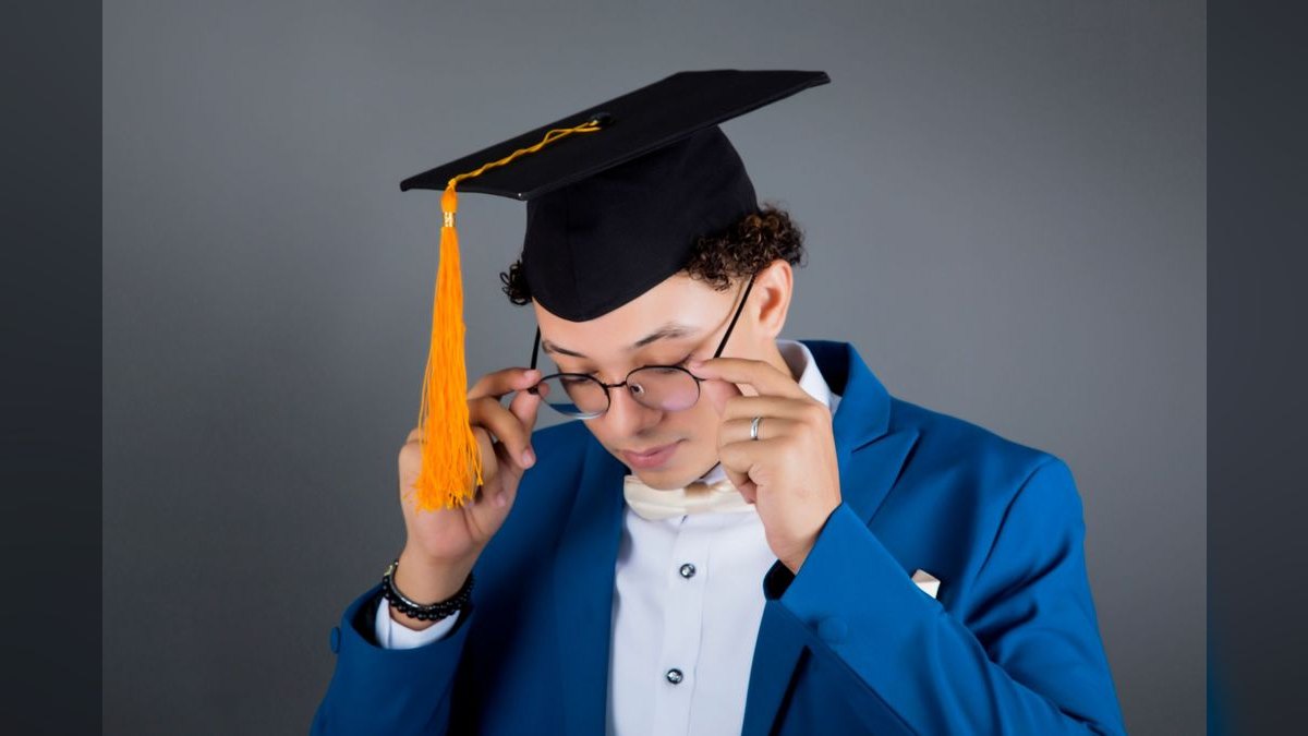 How to Style a Blazer for a Graduation in 2027 — figure 3