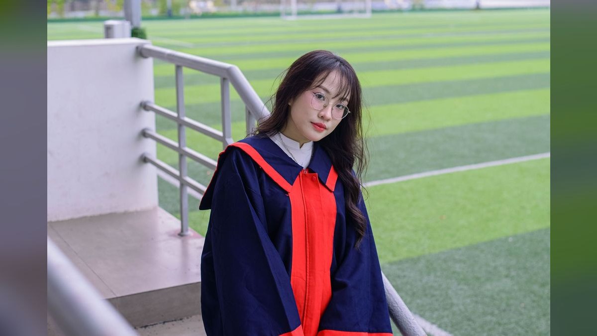 How to Style a Blazer for a Graduation in 2027 — figure 4