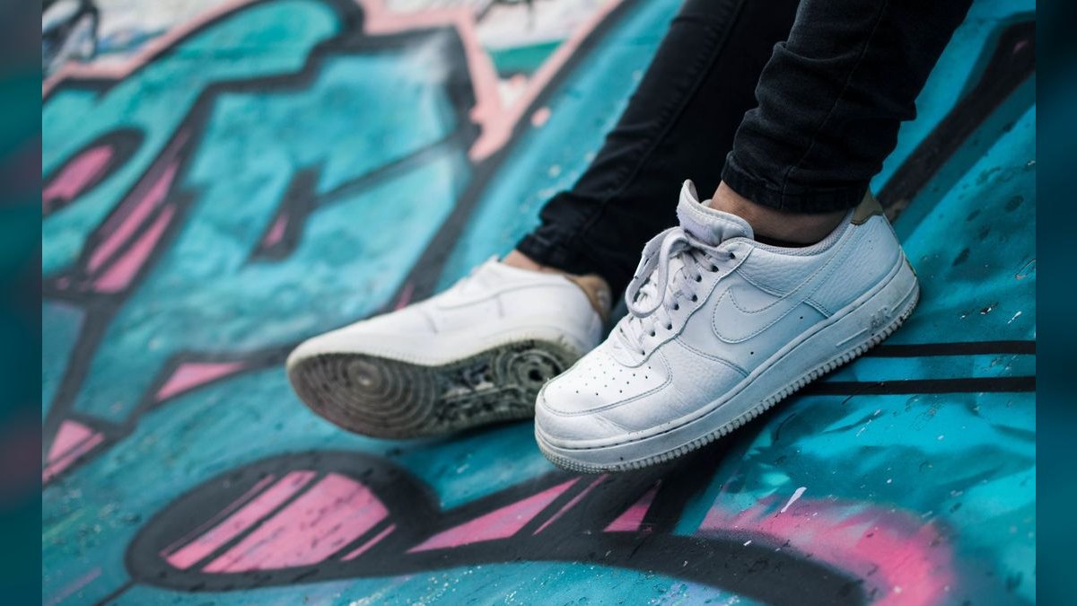 How to Style White Sneakers for a Theater Show in 2027 — figure 1