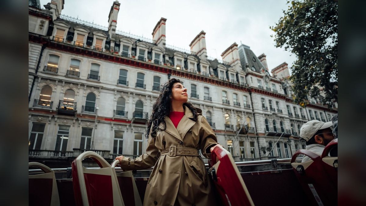 How to Style a Trench Coat for a Theater Show in 2027