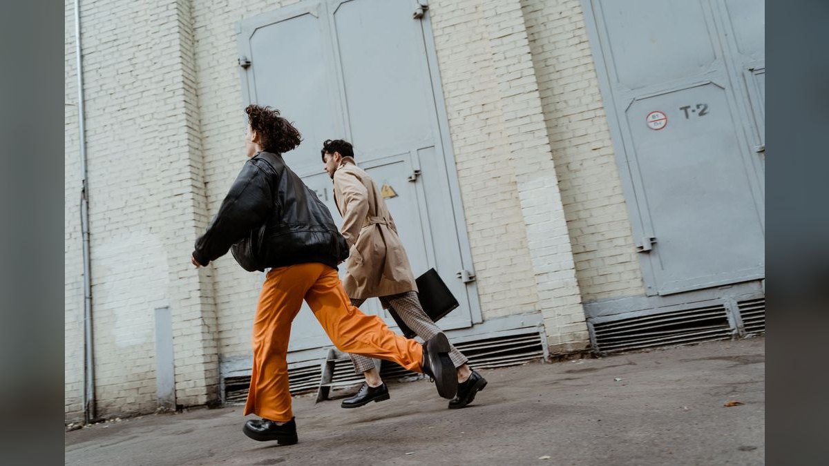 How to Style Wide-Leg Pants for a Holiday Party in 2027