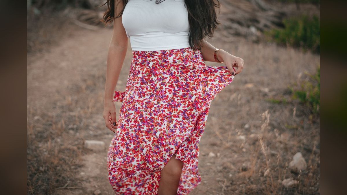 How to Style a Midi Skirt for a Conference in 2027
