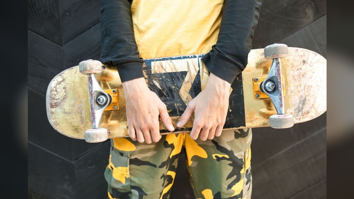 How to Style Cargo Pants for a Wine Tasting in 2027 — figure 2