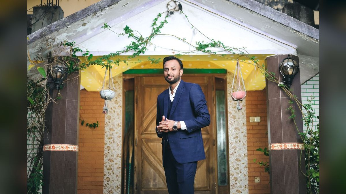 How to Style a Blue Suit for a Comedy Show in 2027