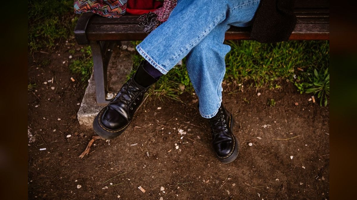 How to Style Ankle Boots for a Graduation in 2027 — figure 1