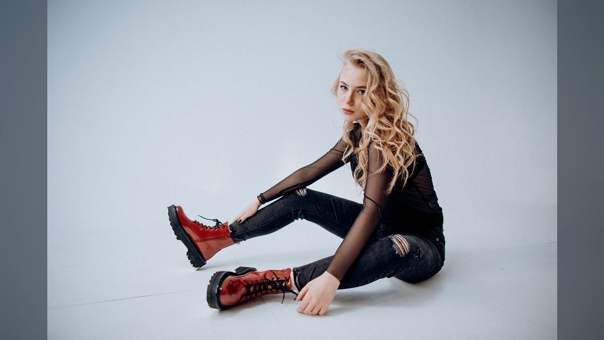 How to Style Ankle Boots for a Comedy Show in 2027 — figure 2