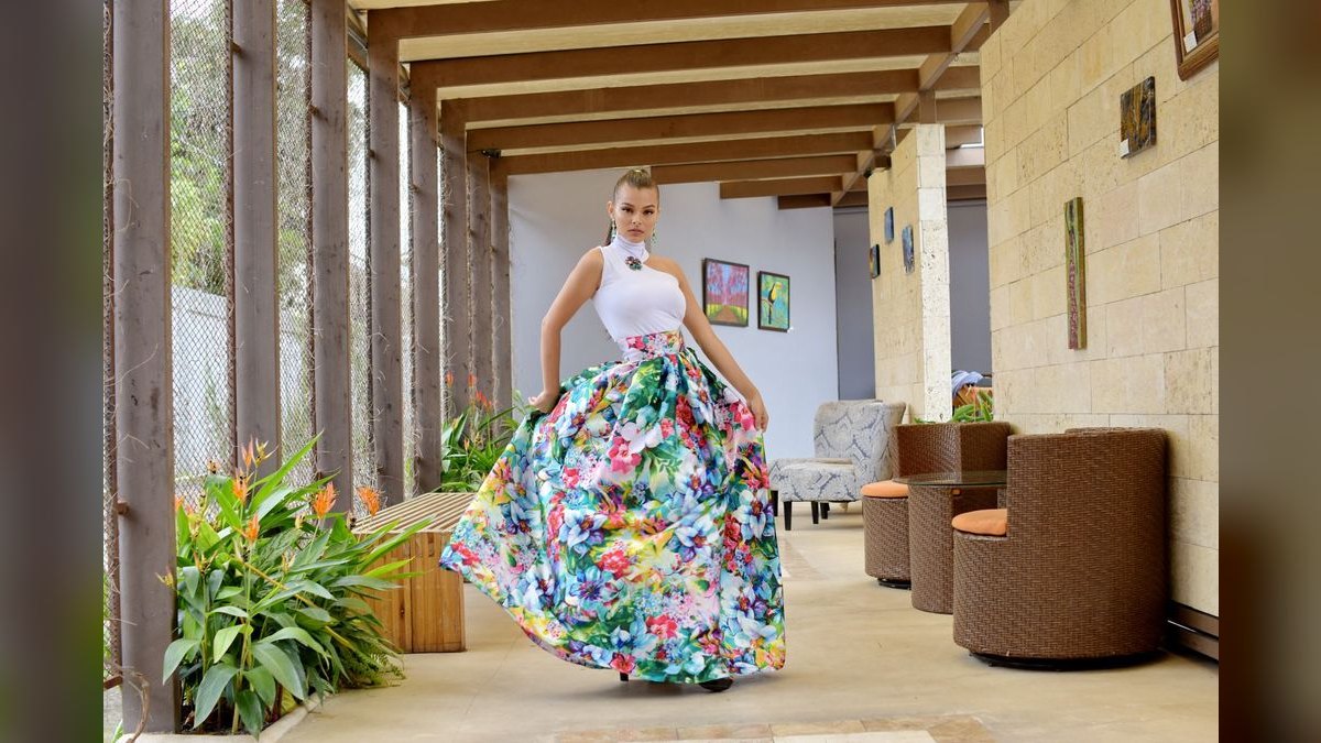 How to Style a Pleated Skirt for an Engagement Party in 2027