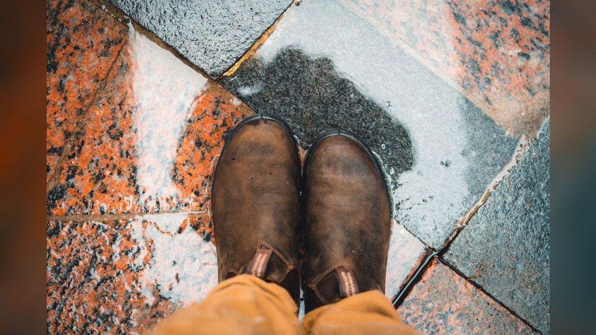 How to Style Chelsea Boots for a Conference in 2027