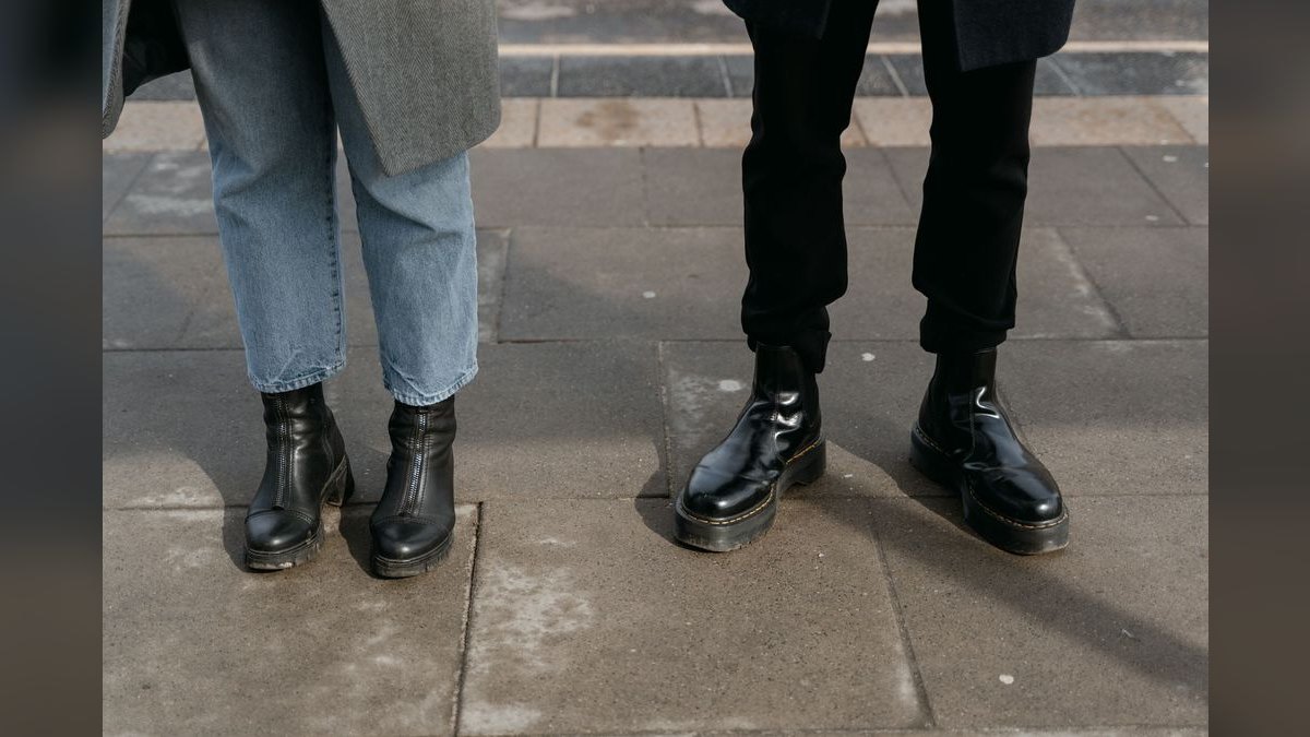 How to Style Chelsea Boots for a Comedy Show in 2027