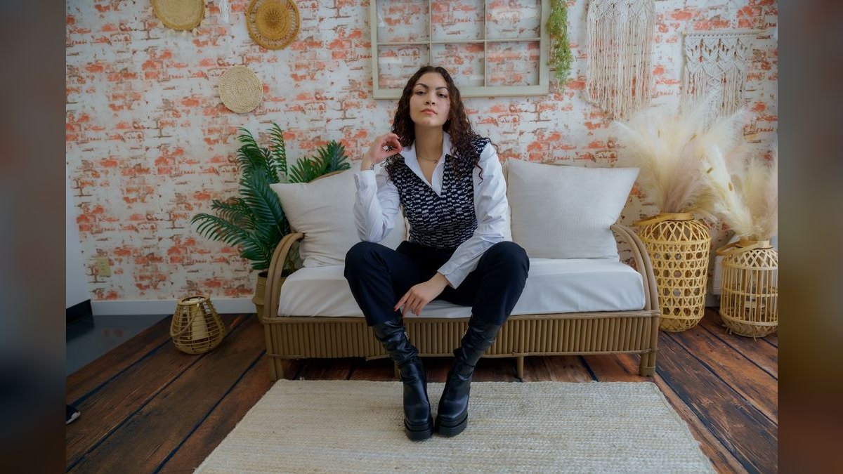 How to Style a Knit Vest for a Wine Tasting in 2027
