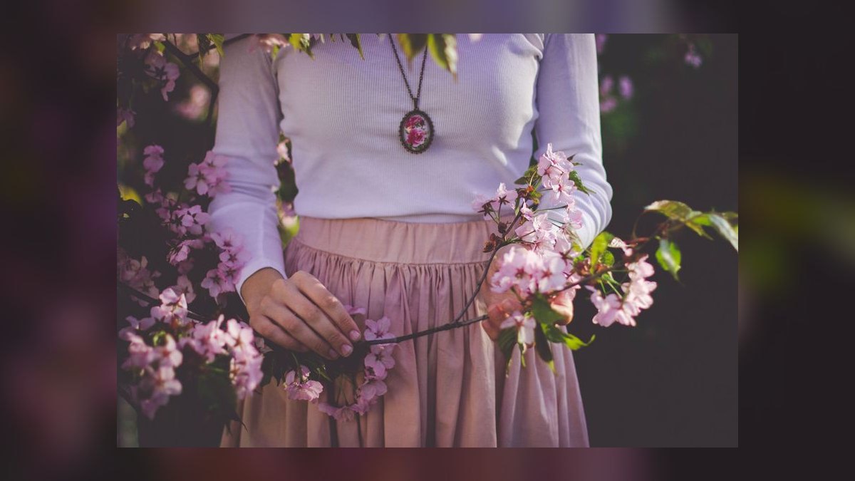 How to Style a Maxi Dress for an Engagement Party in 2027 — figure 2