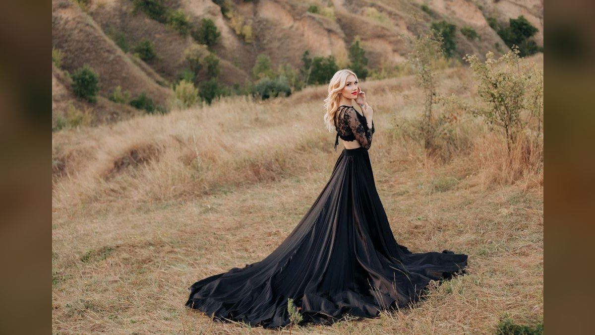 How to Style a Maxi Dress for a Rooftop Party in 2027