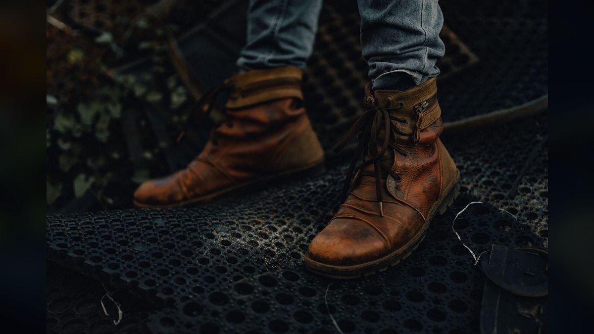 How to Style Combat Boots for a Job Interview in 2027