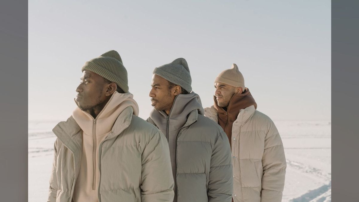 How to Style a Puffer Jacket for a Bar Crawl in 2027