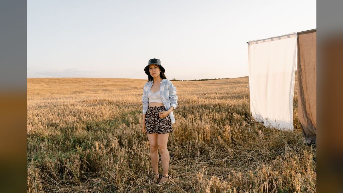 How to Style Tailored Shorts for an Engagement Party in 2027