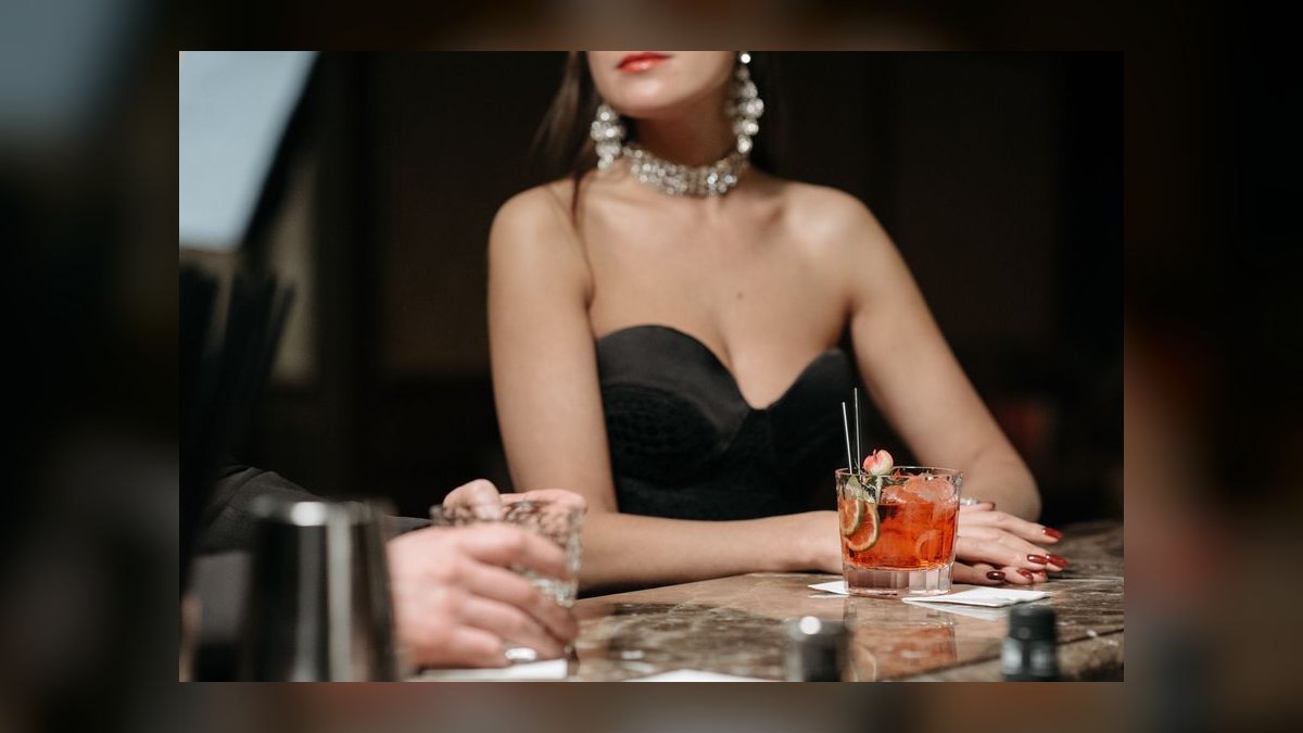 Cocktail Dress vs. Two-Piece Set: Which to Wear to a Cocktail Party in 2027 — figure 7