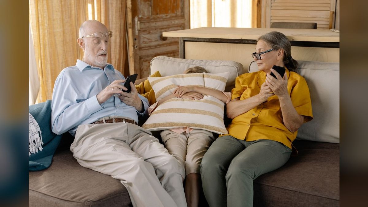 Best Phones for Seniors in 2027 — figure 1