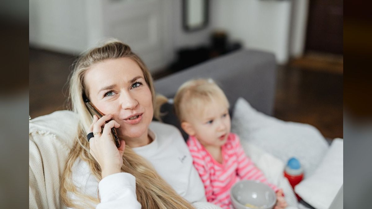 What is the best family cell phone plan for four lines in 2027 — figure 4