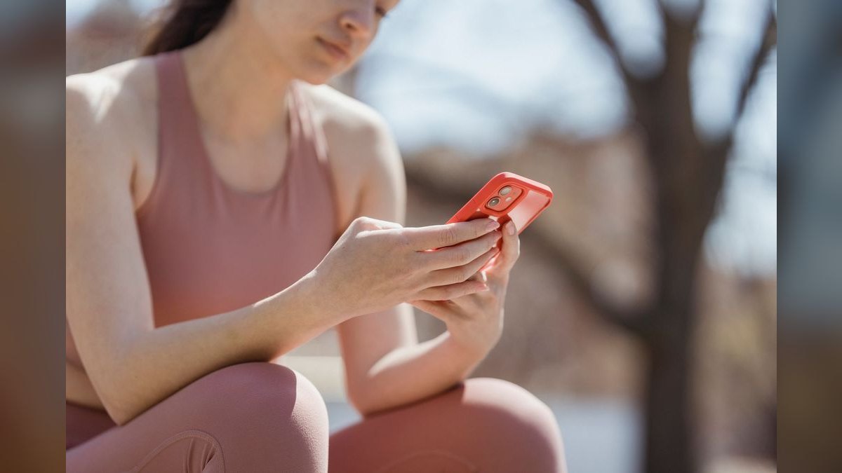 How do I check if my phone is compatible with a new carrier in 2027 — figure 3
