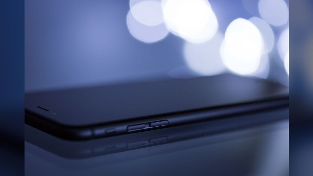 What is the best cell phone plan for international travel in 2027 — figure 5