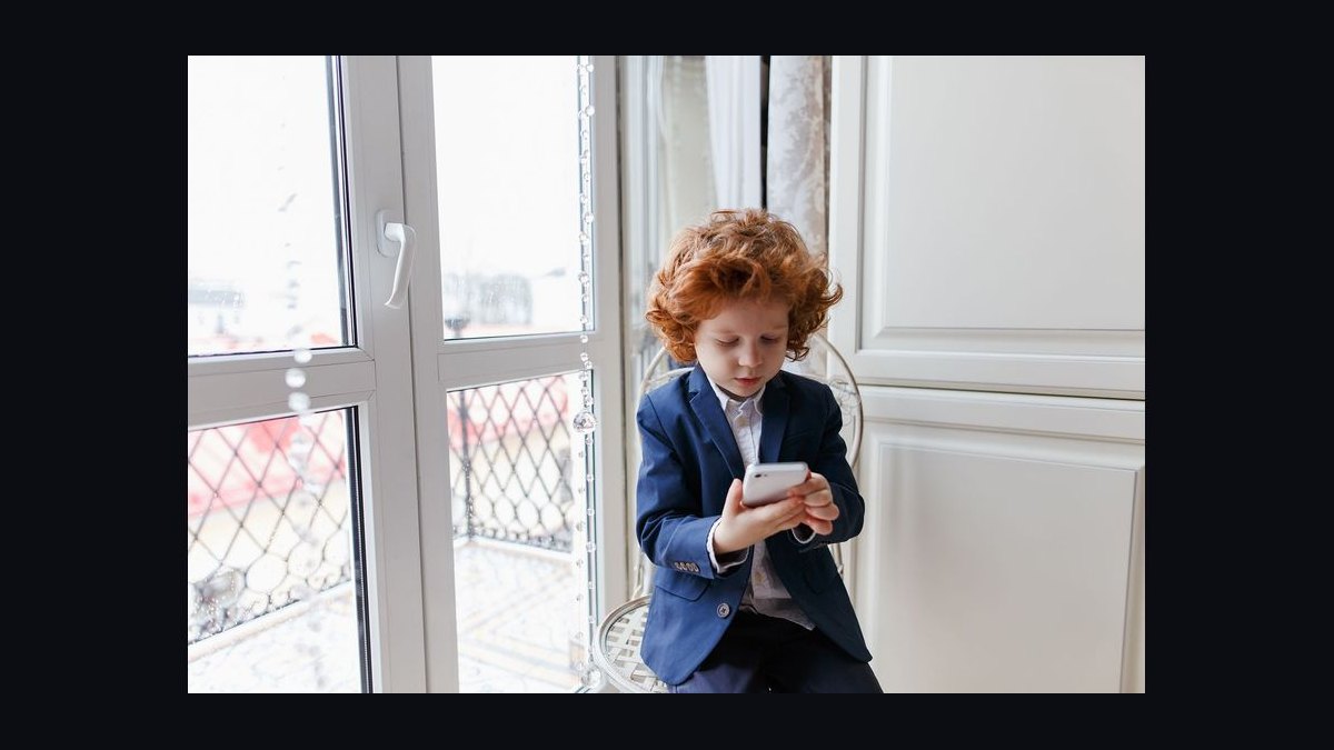 What is the best cell phone plan for kids in 2027 — figure 8