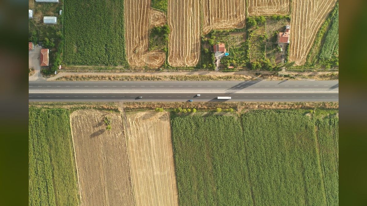 What is the best carrier for rural coverage in 2027 — figure 3