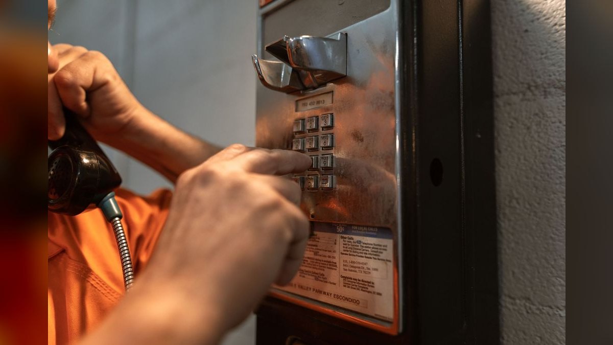 How do I keep my phone number if I cancel my plan in 2027 — figure 3