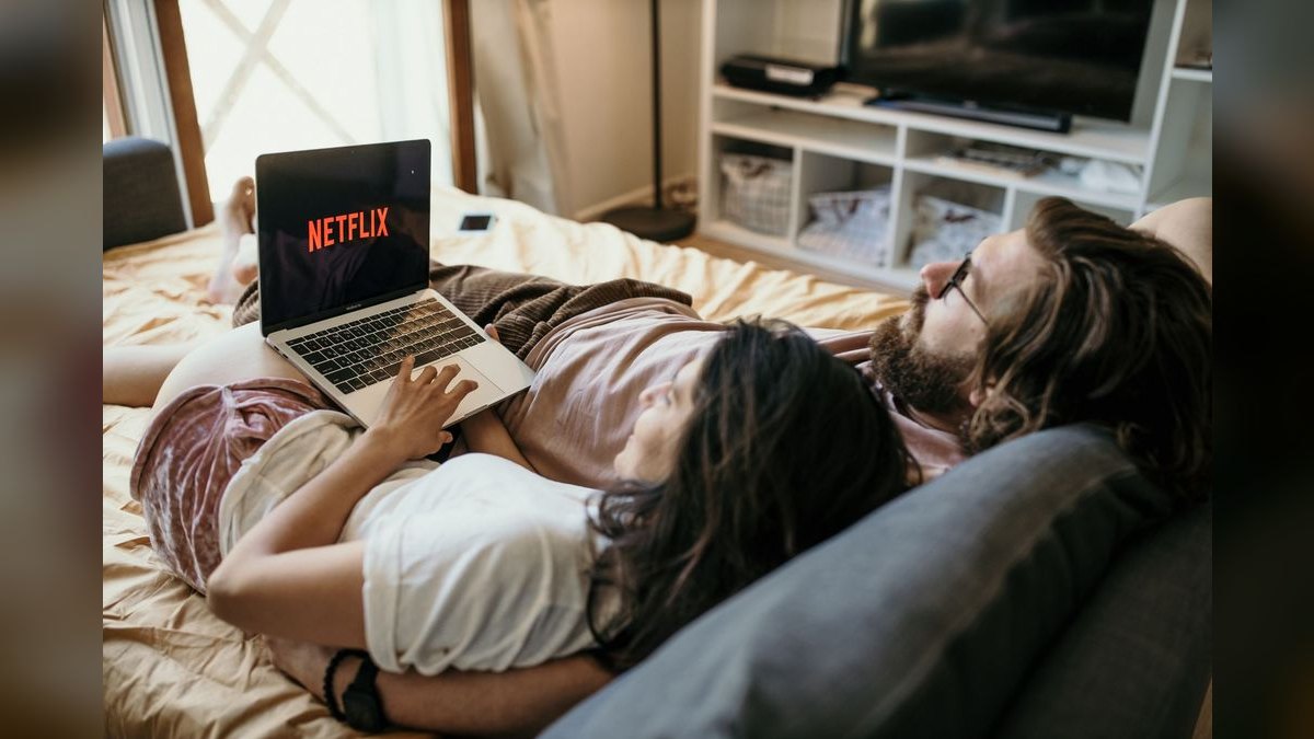 Do I really get free streaming (Netflix, Apple TV) with my plan in 2027 — figure 4